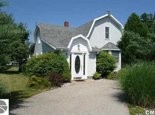 318 S 4th St, Blanchard, MI 49310