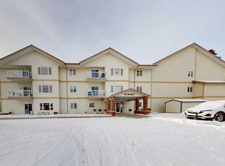 5402 W 50th Ave #300, Stettler, AB T4K0A2