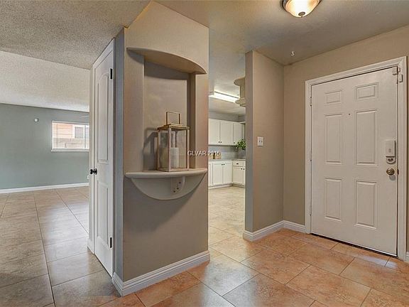 3rd image of 6221 Lawton Ave