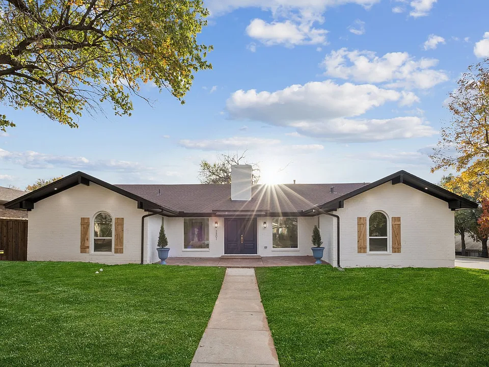 3401 Valley View Ln