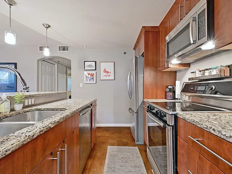 41 Waller St — Photo 10