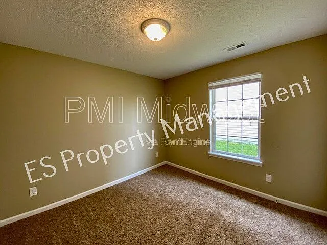 5650 Loudon Dr — Photo 21