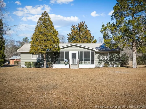 230 N McFarland Blue Rd, Raeford, NC 28376