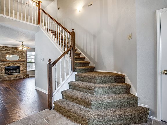 3_7812-ember-oaks-dr-north-richland-hills-tx-High-Res-4.jpg