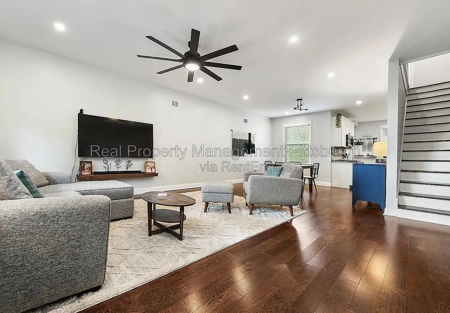 3 bed, 2.0 bath, 1392 sqft, $2,650 — Photo 3