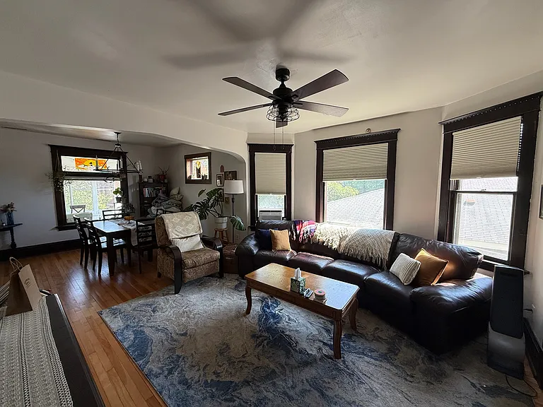 2721 E 22nd St #2 — Photo 2