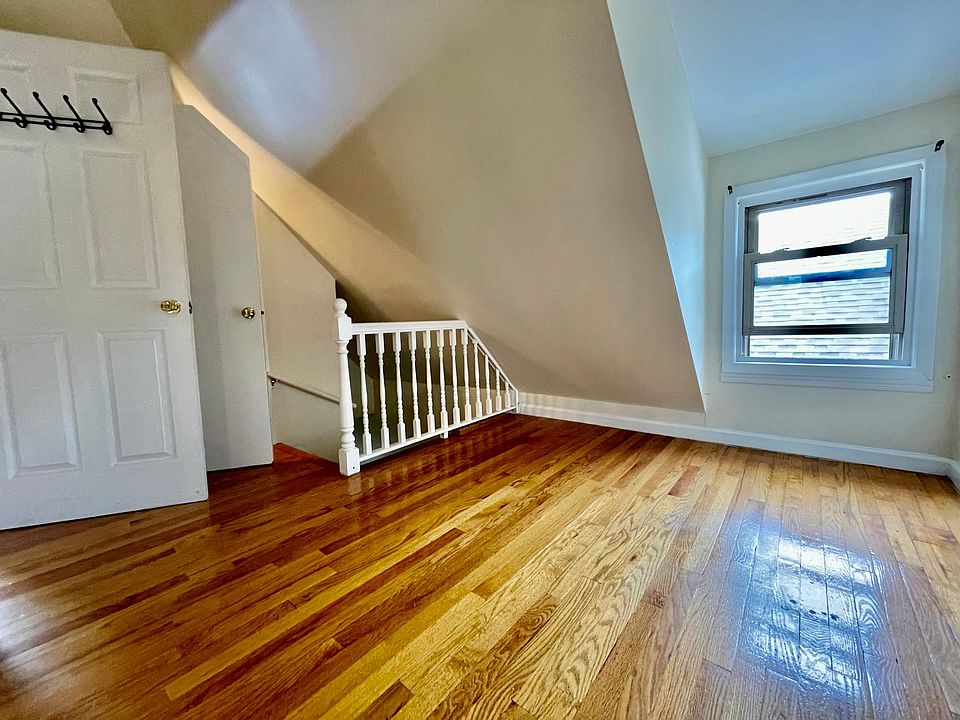 1st image of 213 Jessamine Ave Unit 3