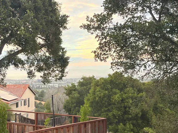 3325 Lower Lock Ave, Belmont, CA 94002