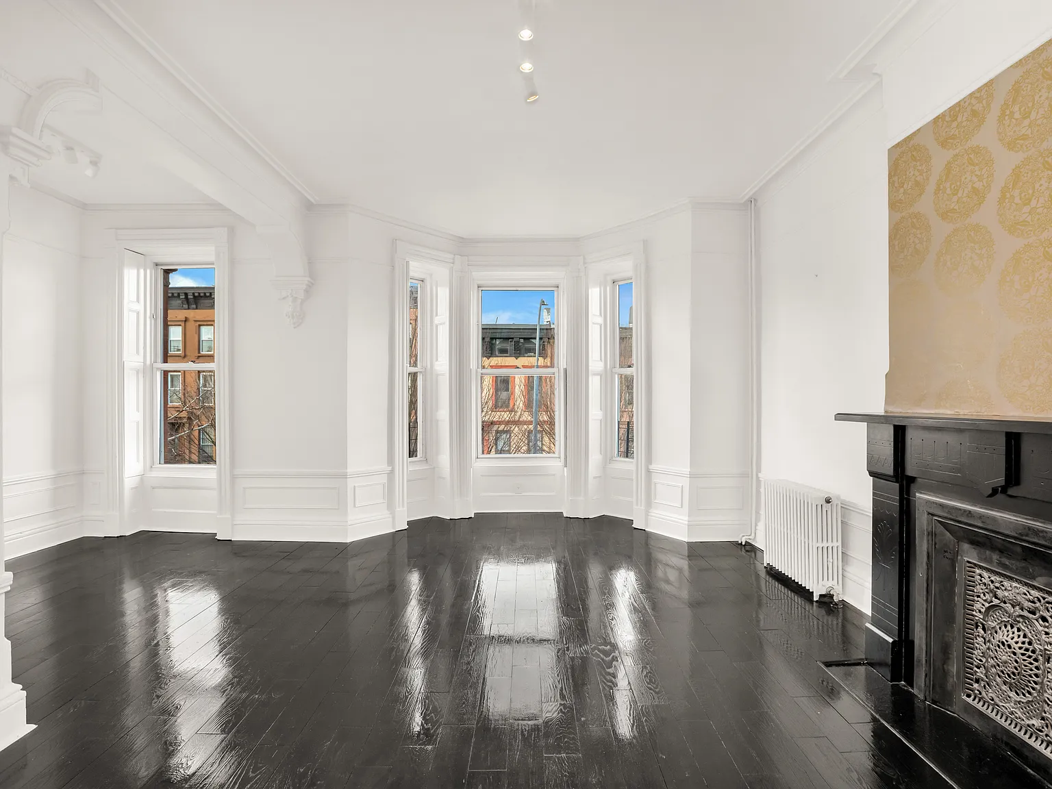 480 Putnam Avenue — Photo 2