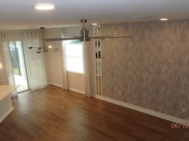 4718 New Orleans Cv — Photo 14