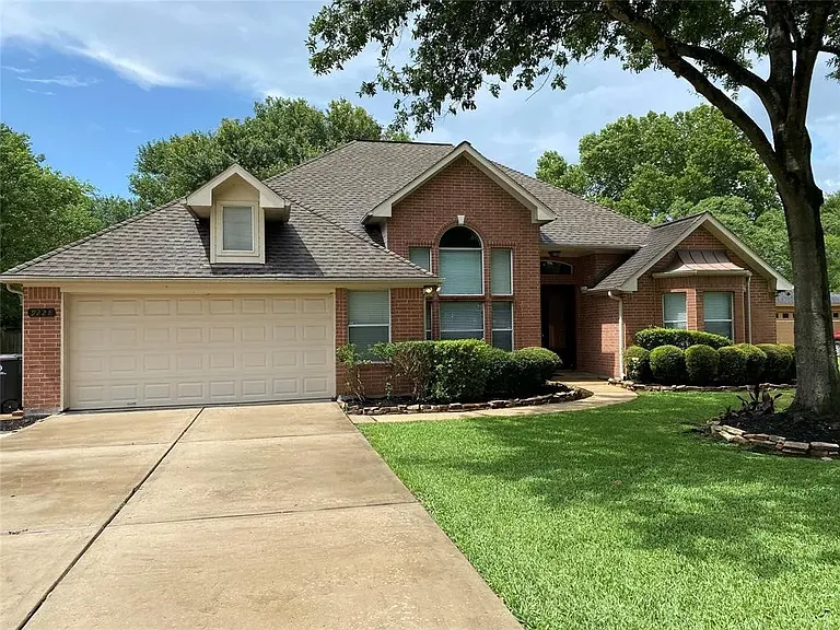 9228 Vogue Ln — Photo 1