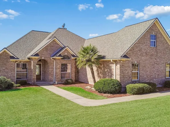 101 County Road 397, Bay City, TX 77414