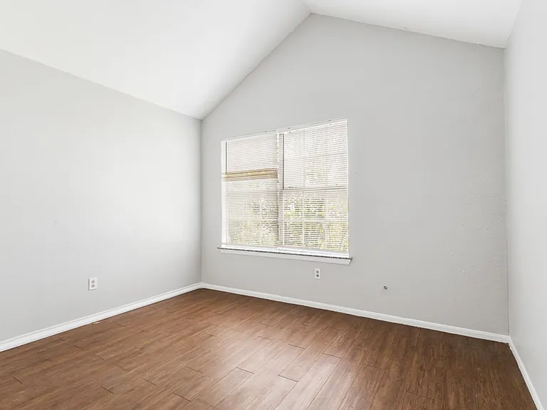 6710 Windsor Holw — Photo 16