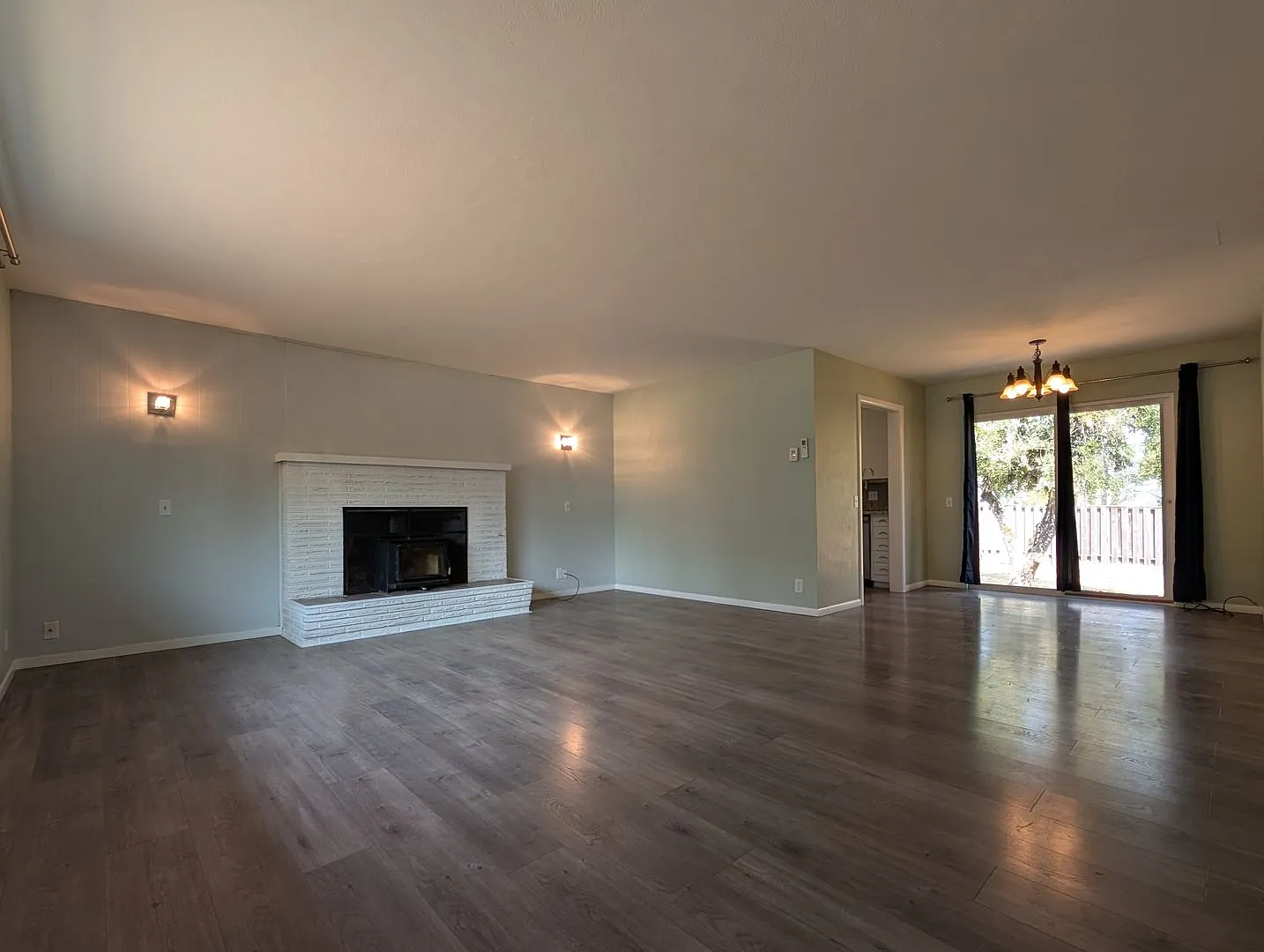 Great 2 bed/1 bath home in South Eugene! — Photo 4