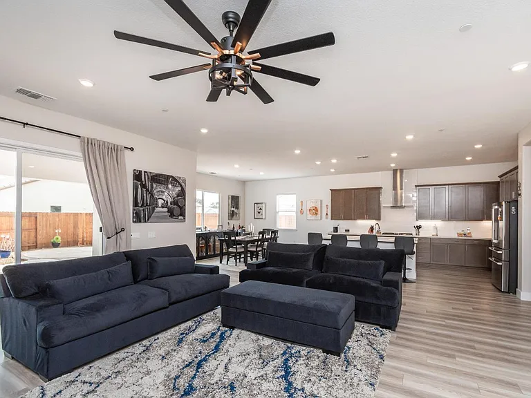 8471 Tulip Ct — Photo 7