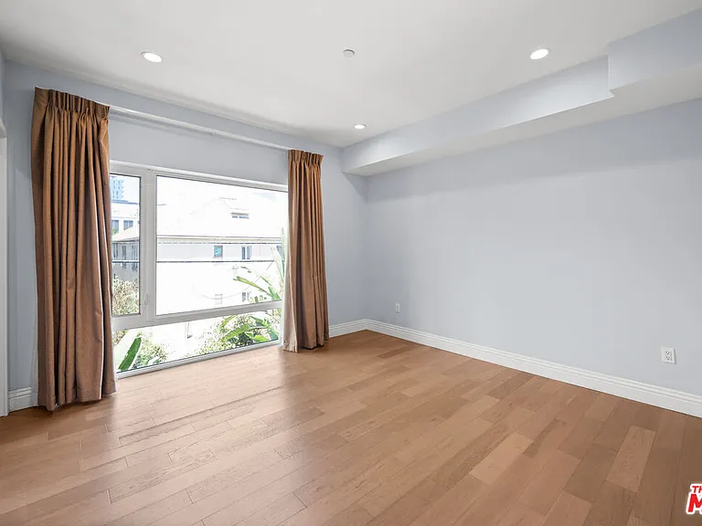2939 W Leeward Ave #407 — Photo 12