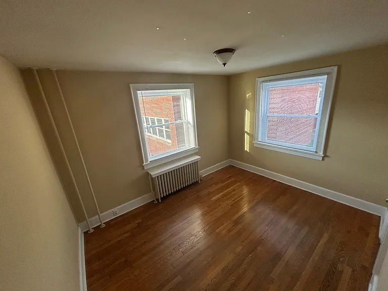 339 Jefferson Ave N #F — Photo 7