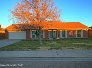 2605 Harvard Dr, Perryton, TX 79070