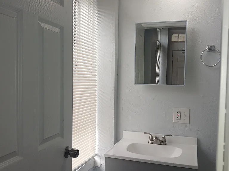 730 4th Ave N #1C — Photo 14