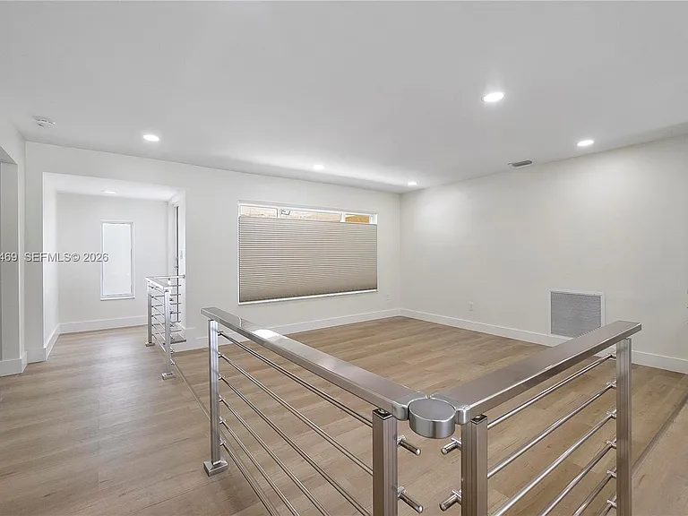 4914 SW 90th Ave — Photo 4