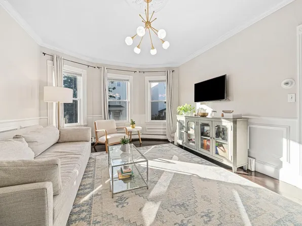 37 Moseley St #2, Dorchester, MA 02125
