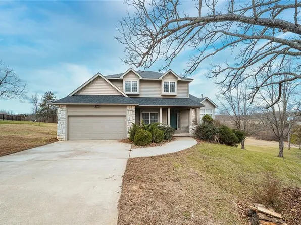 495 Countryside Dr, Rolla, MO 65401