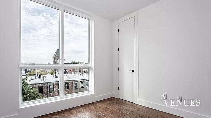 1st image of 1246 Pacific St #4B