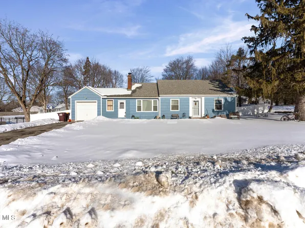 10 Skyview Drive, Cohoes, NY 12047