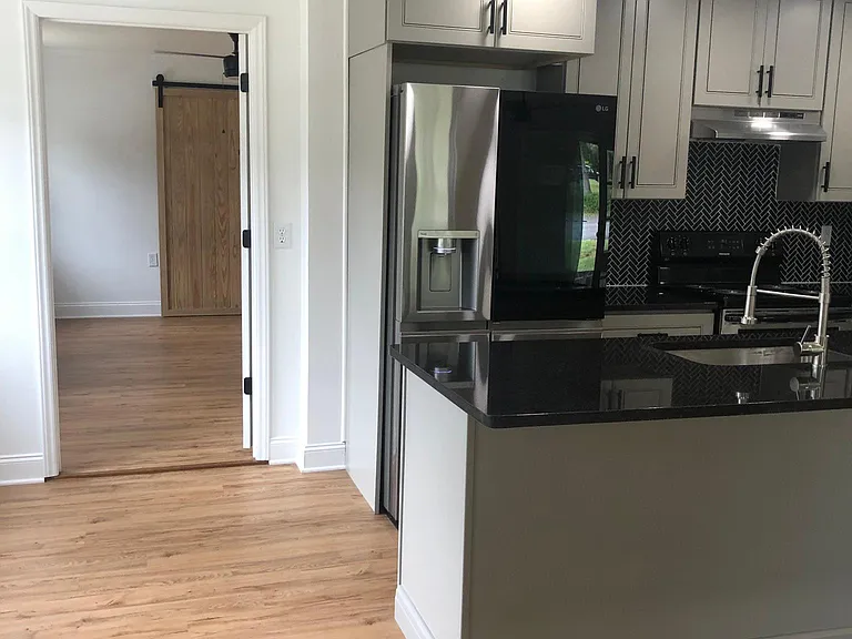 107 Crane Ave — Photo 41
