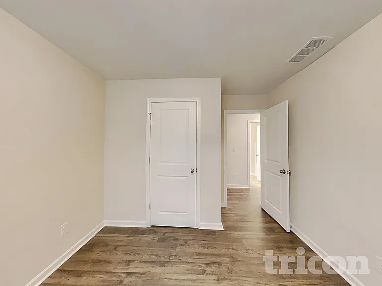 305 Knowles Pl — Photo 13