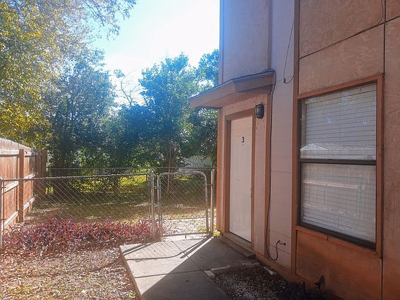 2nd image of 326 W Byrd Blvd #3