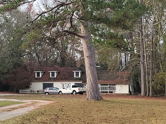 2nd image of 106 Creek Cir