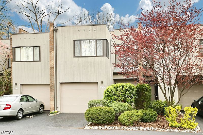 1st image of 155 Pond Dr