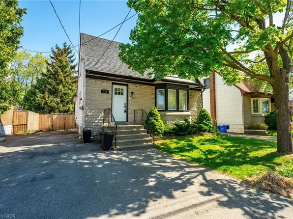 351 Queensdale Ave E, Hamilton, ON L9A 1L5
