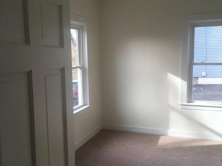 148 Walnut St #1 — Photo 3