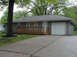 12718 13th St, Grandview, MO 64030