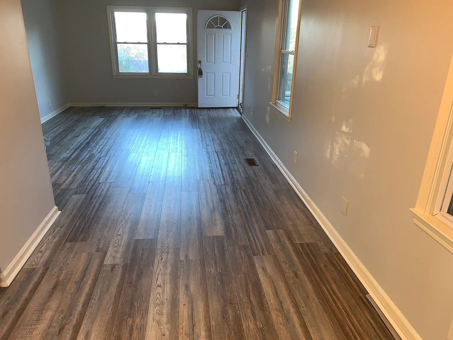 2 bed, 869 sqft, $1,200 — Photo 2