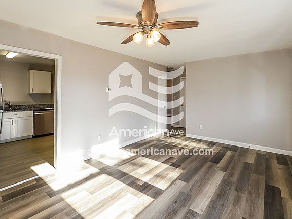 214120_005_living_room_5.jpg