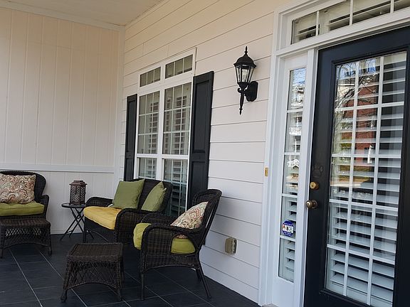 Front porch entrance