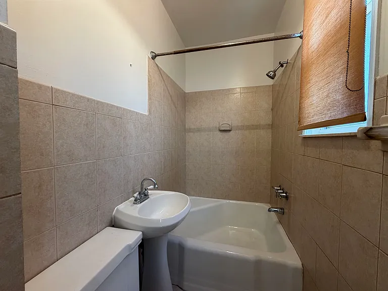 13 Elizabeth St #1 — Photo 12