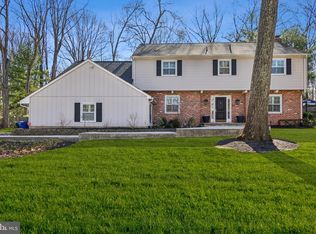 32 E Riding Dr, Cherry Hill, NJ 08003
