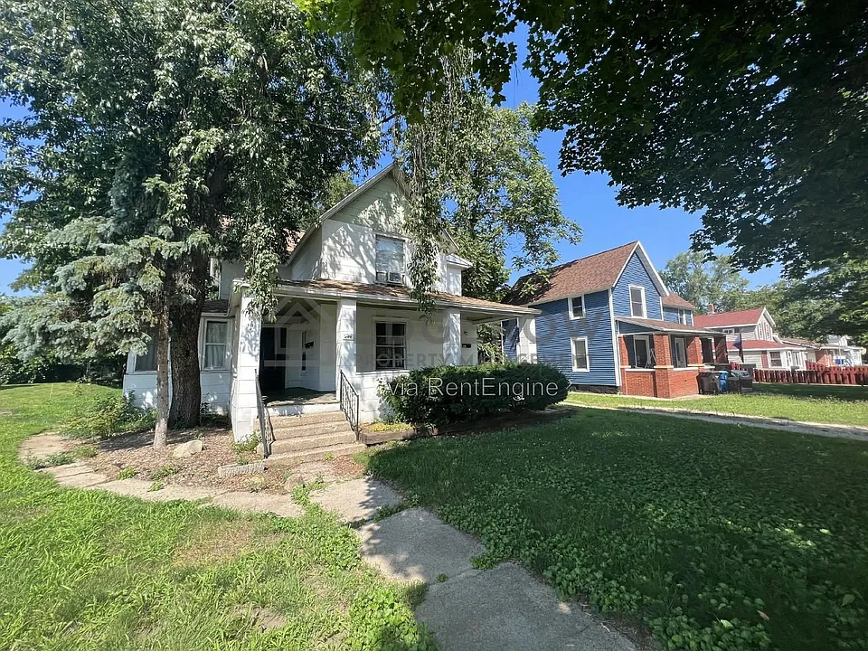 209 N Main St #3