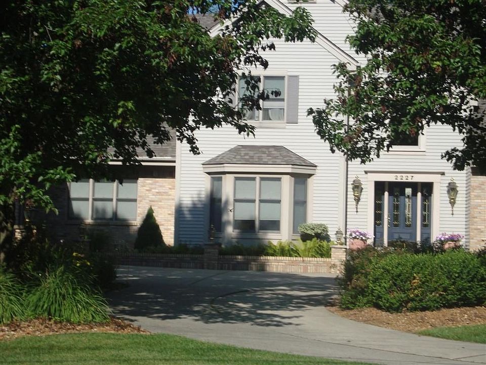 1st image of 2227 N Sycamore Dr