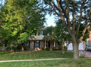 2131 Riverlea Cir, Naperville, IL 60565