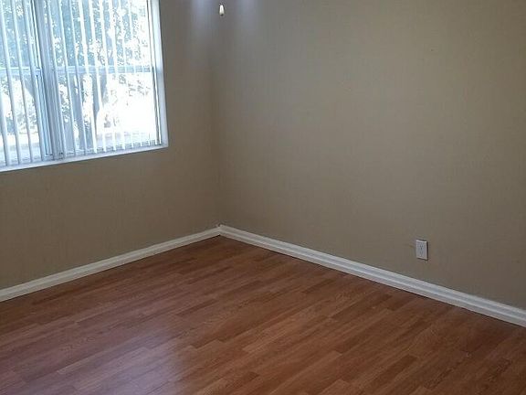 3rd image of 7056 Ponce De Leon Ave #4A