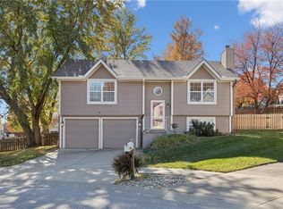 1905 Claywoods Pkwy, Liberty, MO 64068