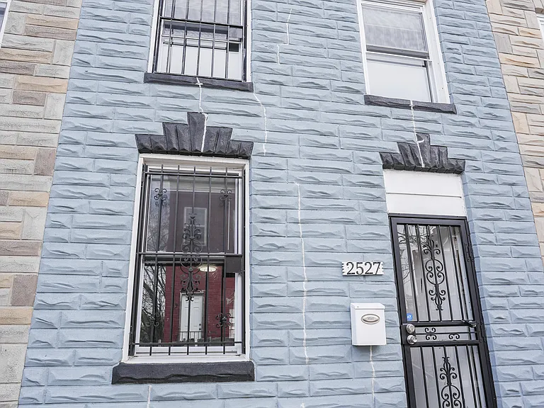 Dulany St — Photo 1