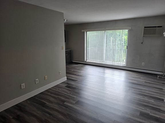2nd image of 355 Solon Rd Unit 315