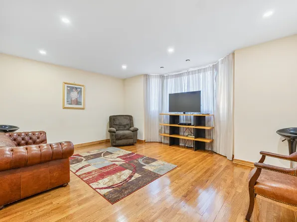 3821 Avenue S image 34 of 42