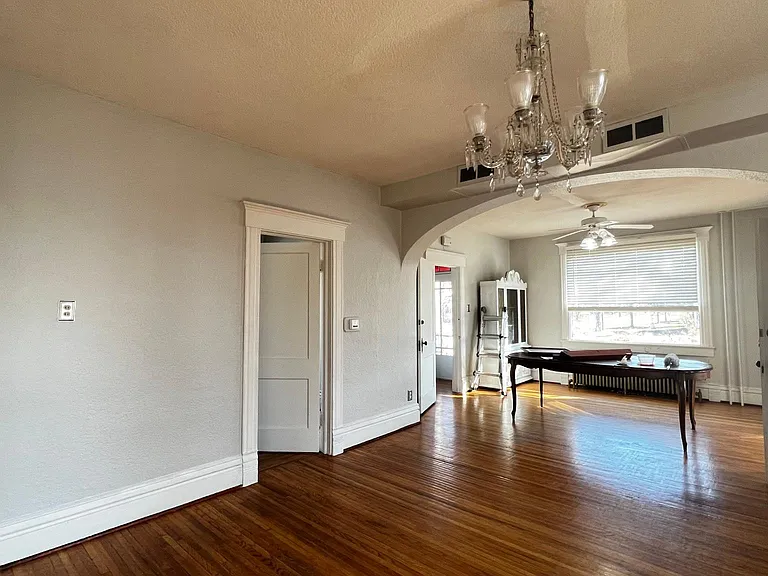 721 Clark Ave — Photo 8